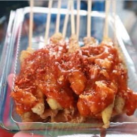 Laris Manis Jualan Sostel dan Telur Gulung Kekinian