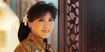 Biografi Anne Avantie - Perancang Busana Kebaya Indonesia