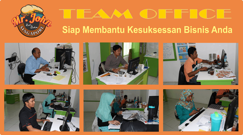 foto karyawan franchise roti John